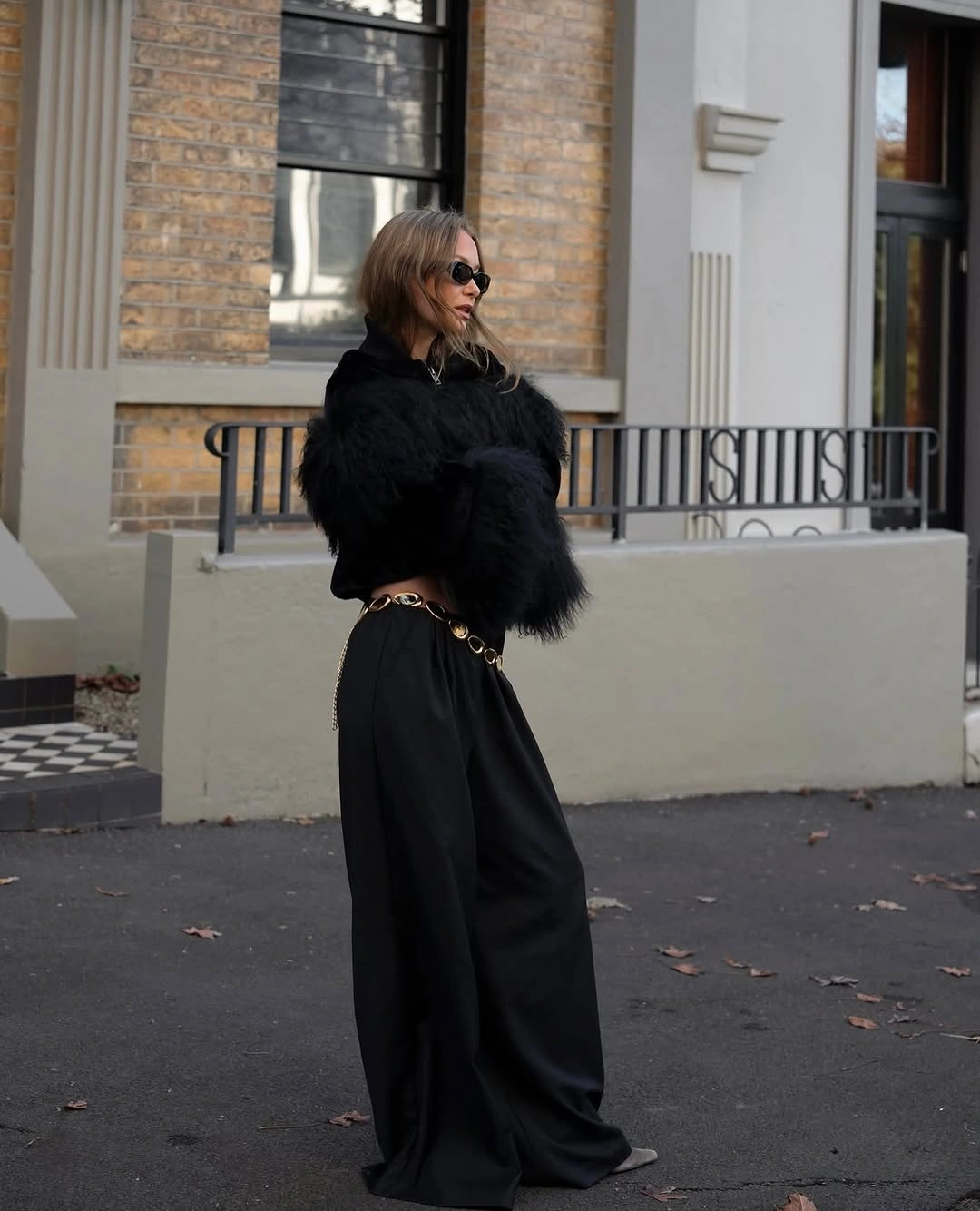 Faux Fur Jacket Outfit Ideas Every Woman Will Want To Wear This Winter 6 faux fur jacket Monochrome Black With Statement Faux Fur