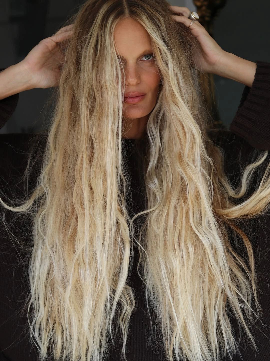 heatless curls hairstyle Extra Long Textured Blonde With Airy Movement