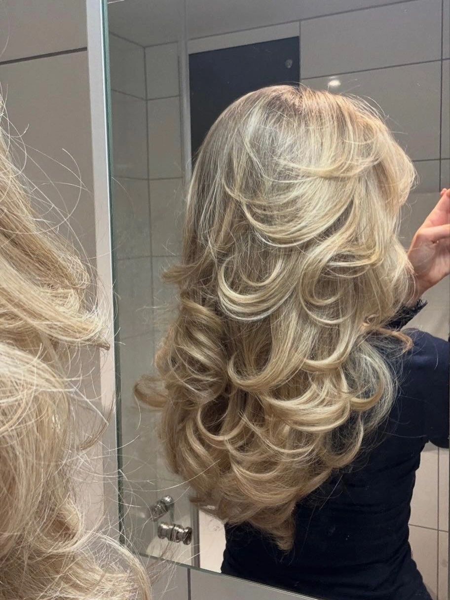 heatless curls hairstyle Layered Blowout Curls With Maximum Volume