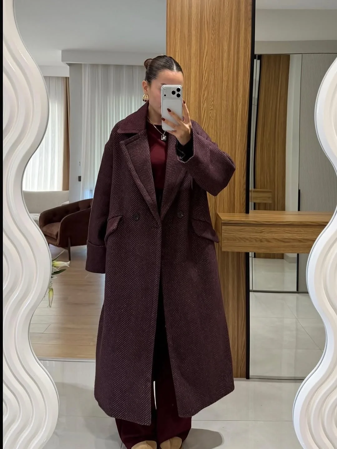 Overcoat fall outfits 2026 Rich Burgundy Overcoats For Elegant Evenings