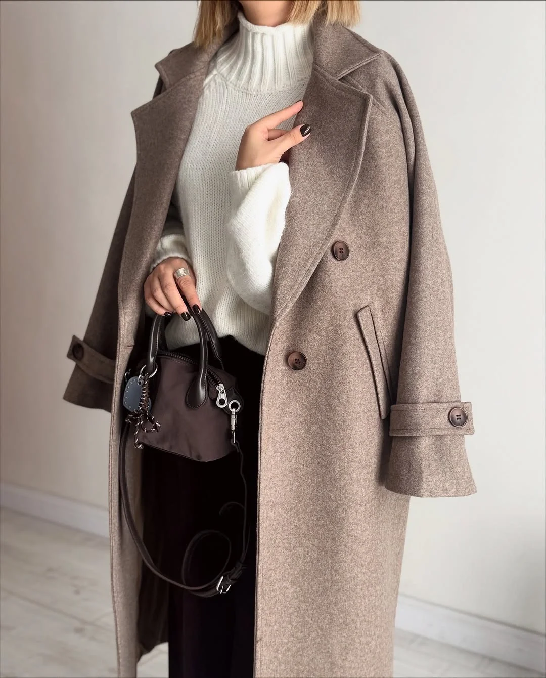 Overcoat fall outfits 2026 Soft Taupe Overcoats With Timeless Knitwear