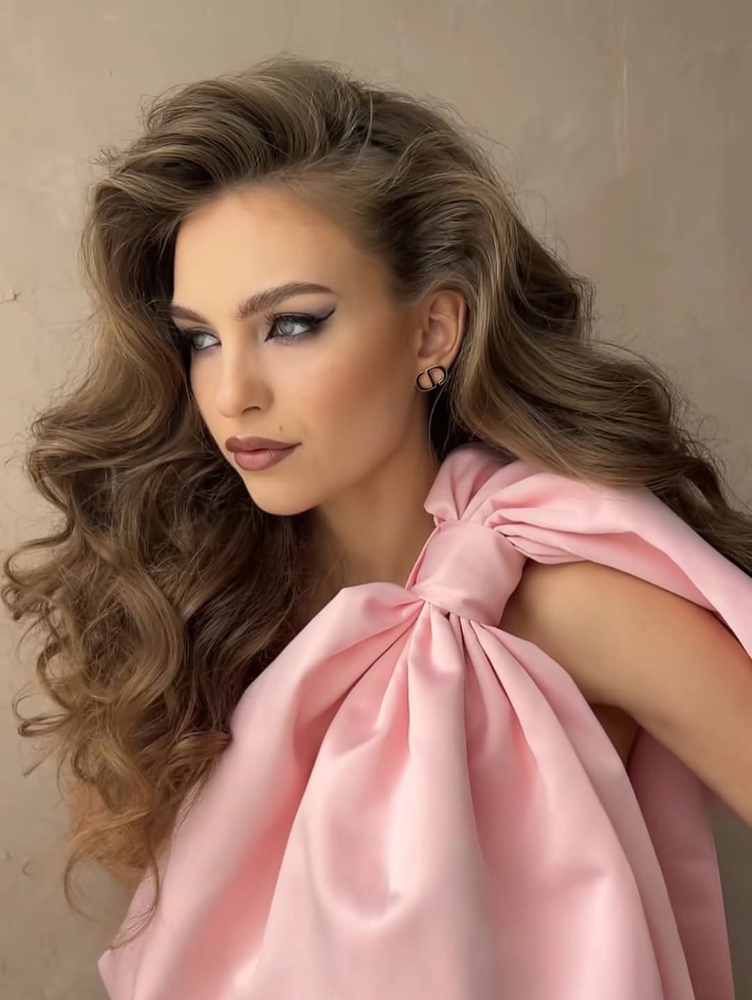 september hairstyles ideas 2026 Soft Glamorous Volume