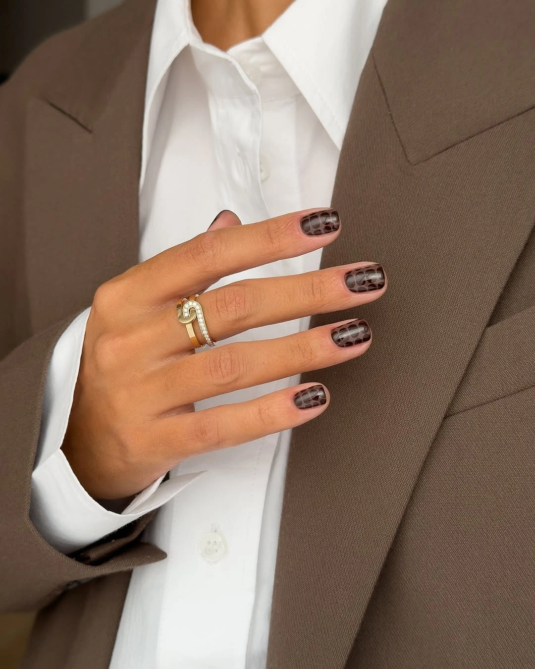 september nails color 2026 Chocolate Checkered Short Nails