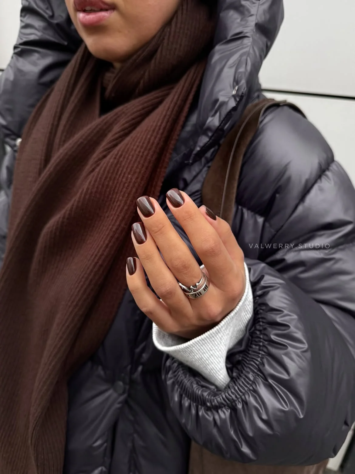 september nails color 2026 Deep Espresso Minimalist Gloss