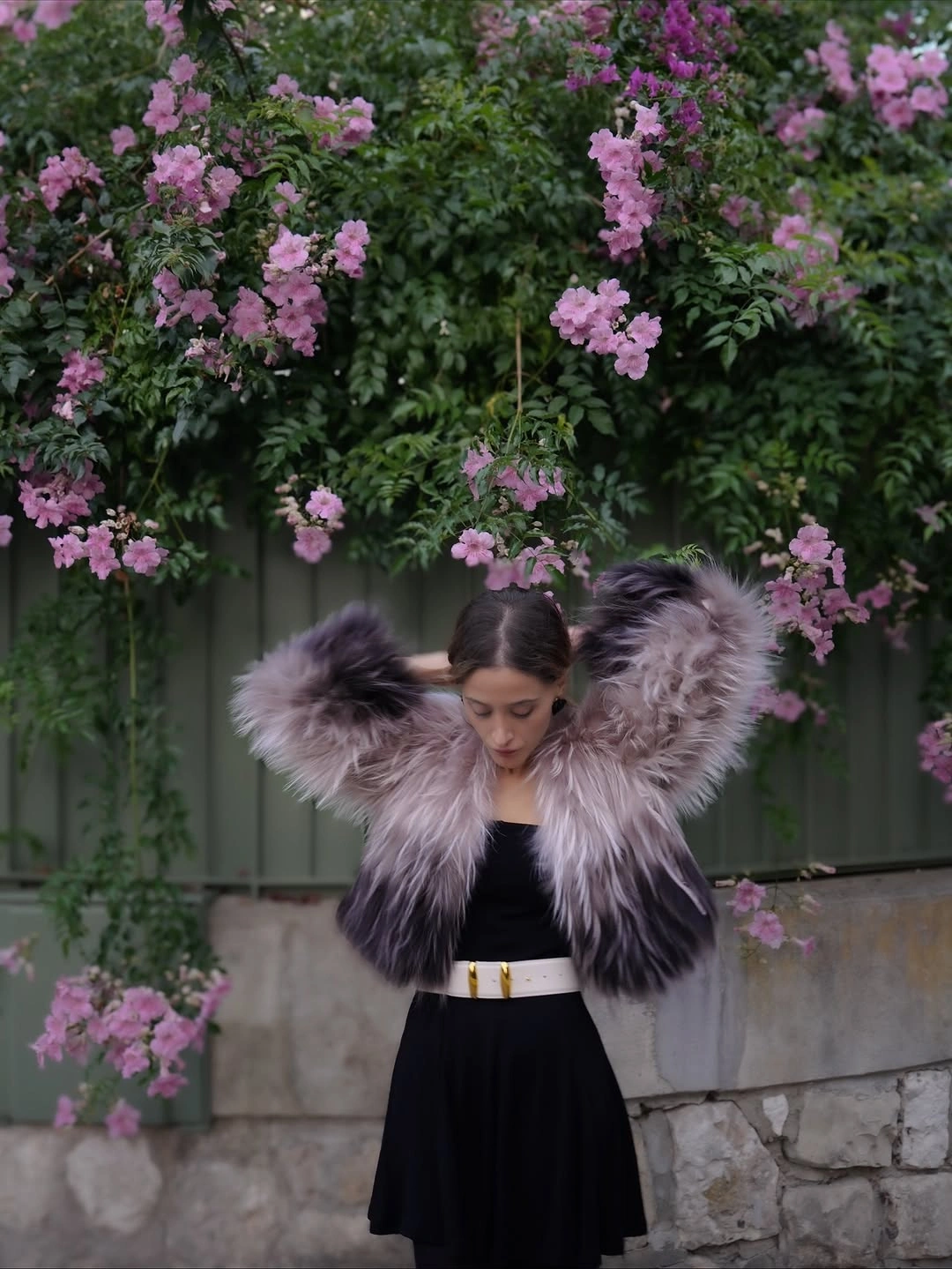 Shaggy Jacket Outfit Ideas for Women That Make Faux Fur Look Chic 13 shaggy jacket Soft Romance With A Two-Tone Shaggy Jacket