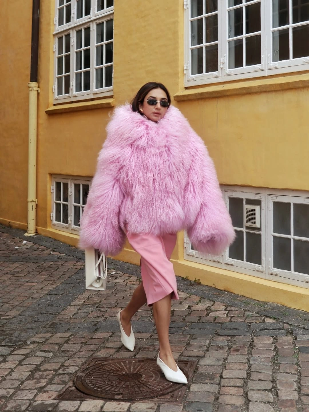 Shaggy Jacket Outfit Ideas for Women That Make Faux Fur Look Chic 14 shaggy jacket Pink Faux Fur That Owns The Street