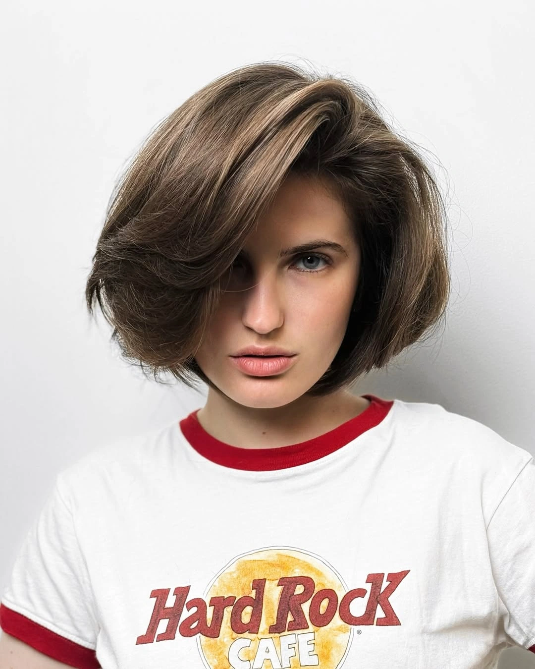 short bobbed hairstyle Voluminous Side Swept Bob