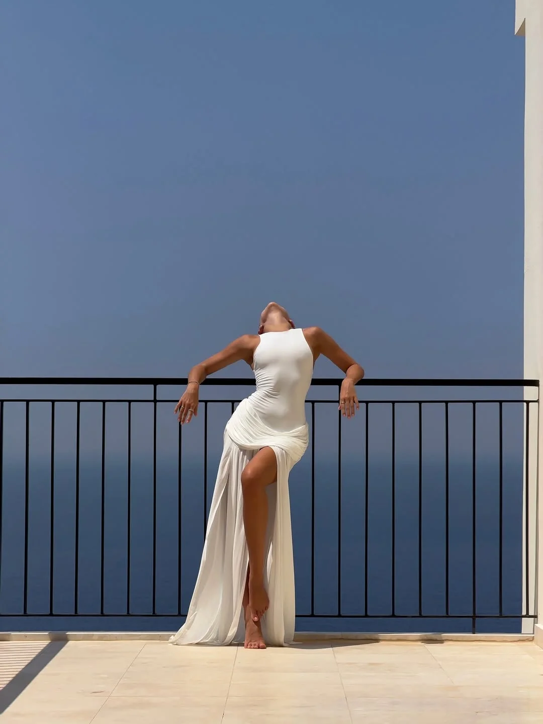 Trendy Outfits Ideas for August 2026 Minimal White Dress With Resort Energy