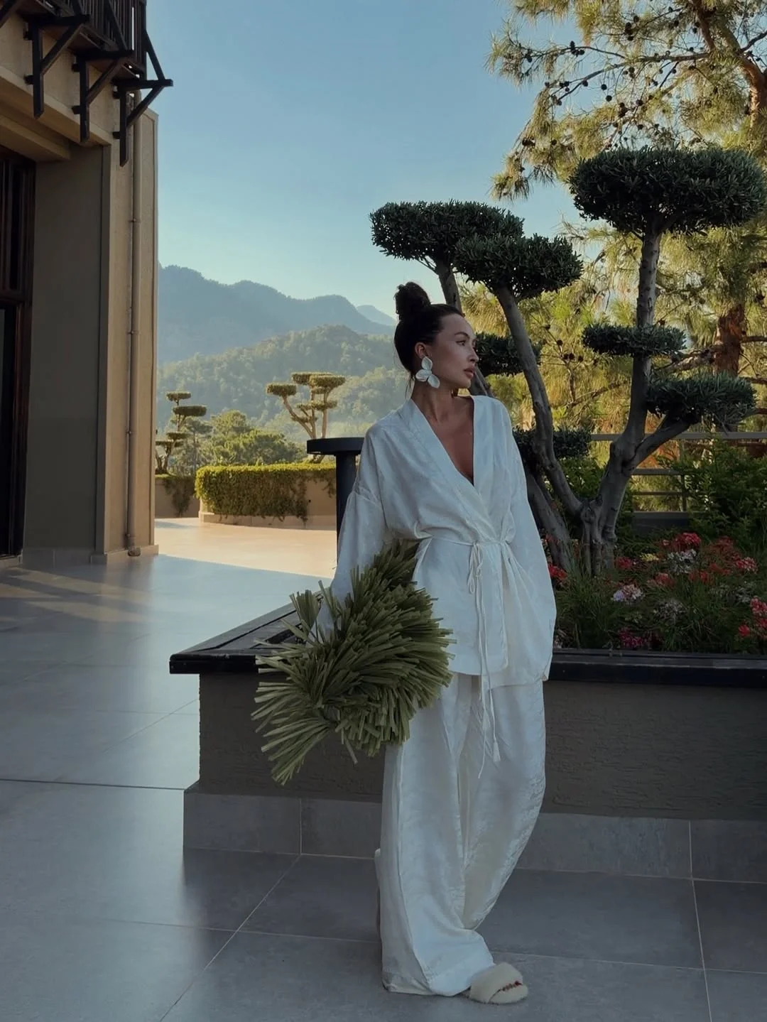 Trendy Outfits Ideas for August 2026 Relaxed White Resort Layers