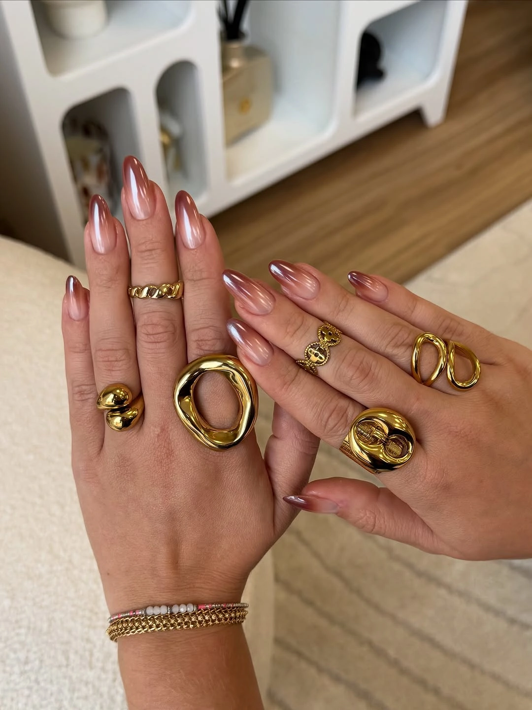 autumn nails color Sheer Rose Chrome With Golden Jewelry