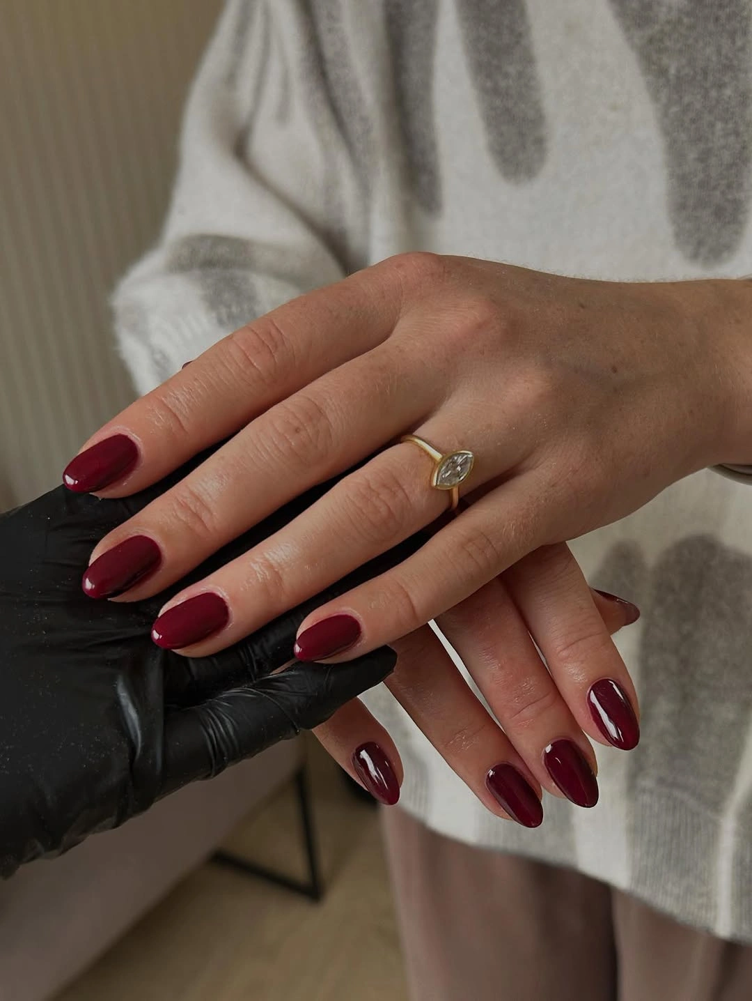 autumn nails color Glossy Burgundy For A Classic Fall Mood
