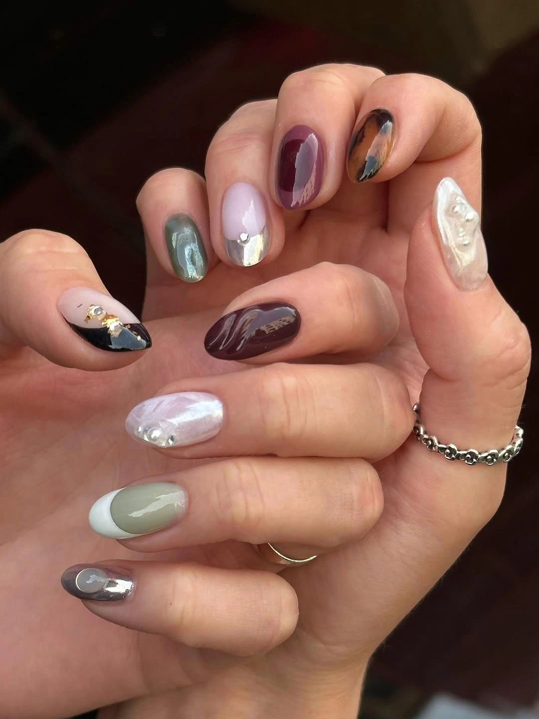 autumn nails color Muted Autumn Colors With Artistic Accents