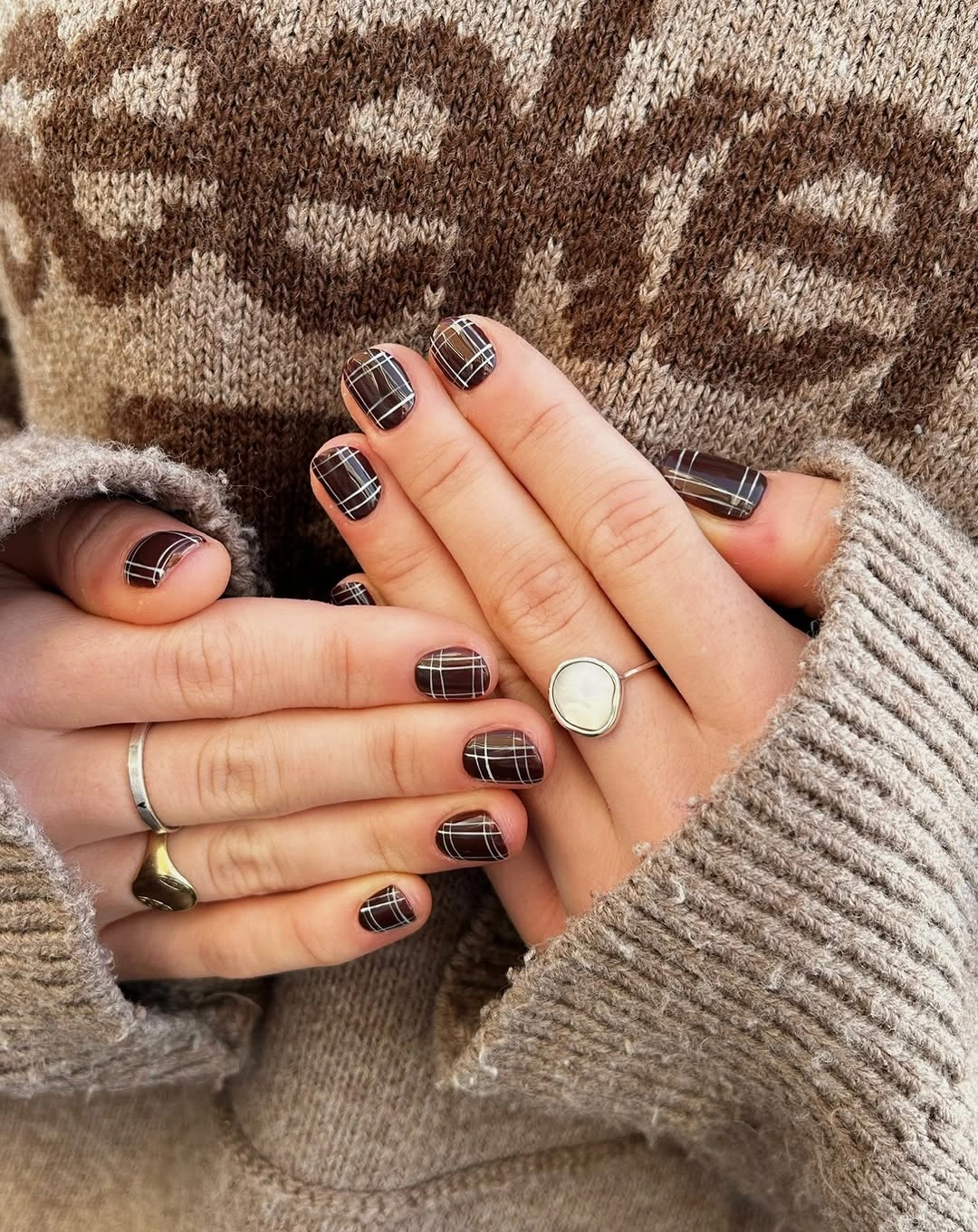 brown fall nails 2026 Classic Chocolate Plaid Short Nails