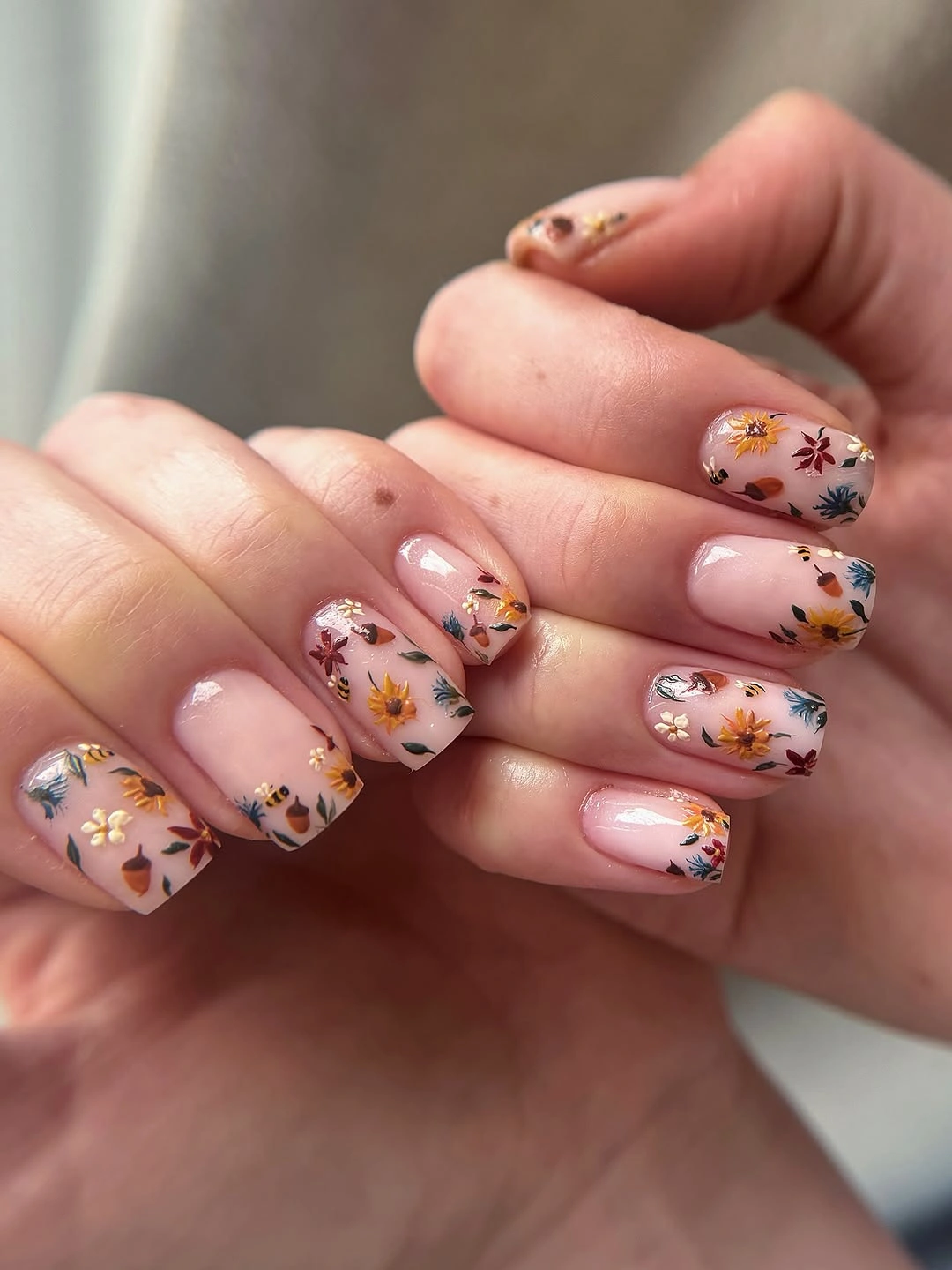 fall acrylic nails 2026 Soft Floral Autumn Square Nails