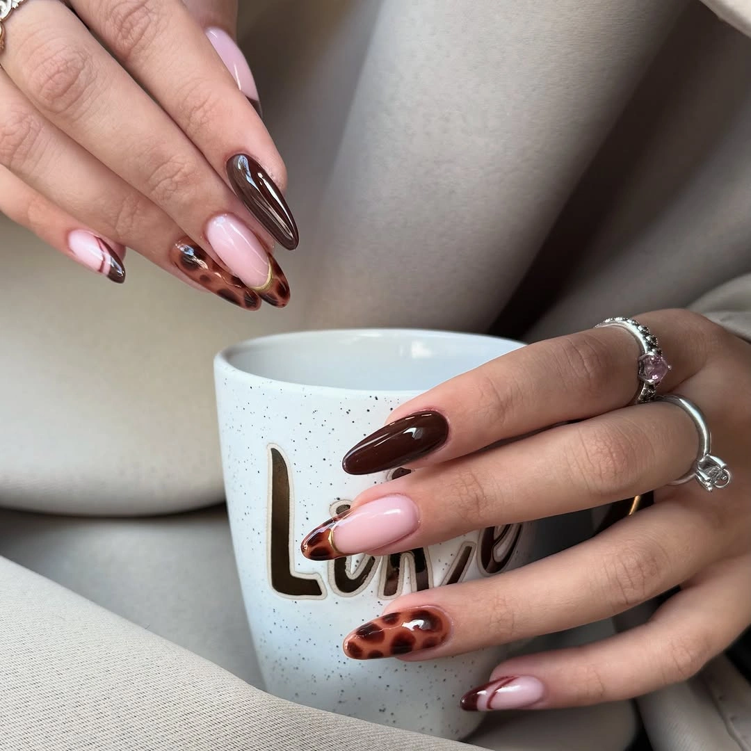 fall acrylic nails 2026 Chocolate Tortoiseshell Almond Acrylic Nails