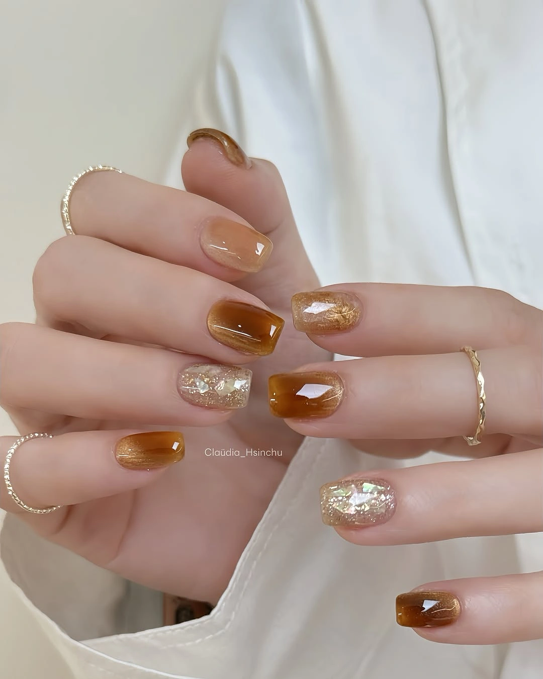 fall acrylic nails 2026 Golden Amber Nails That Glow Like Autumn Sunlight