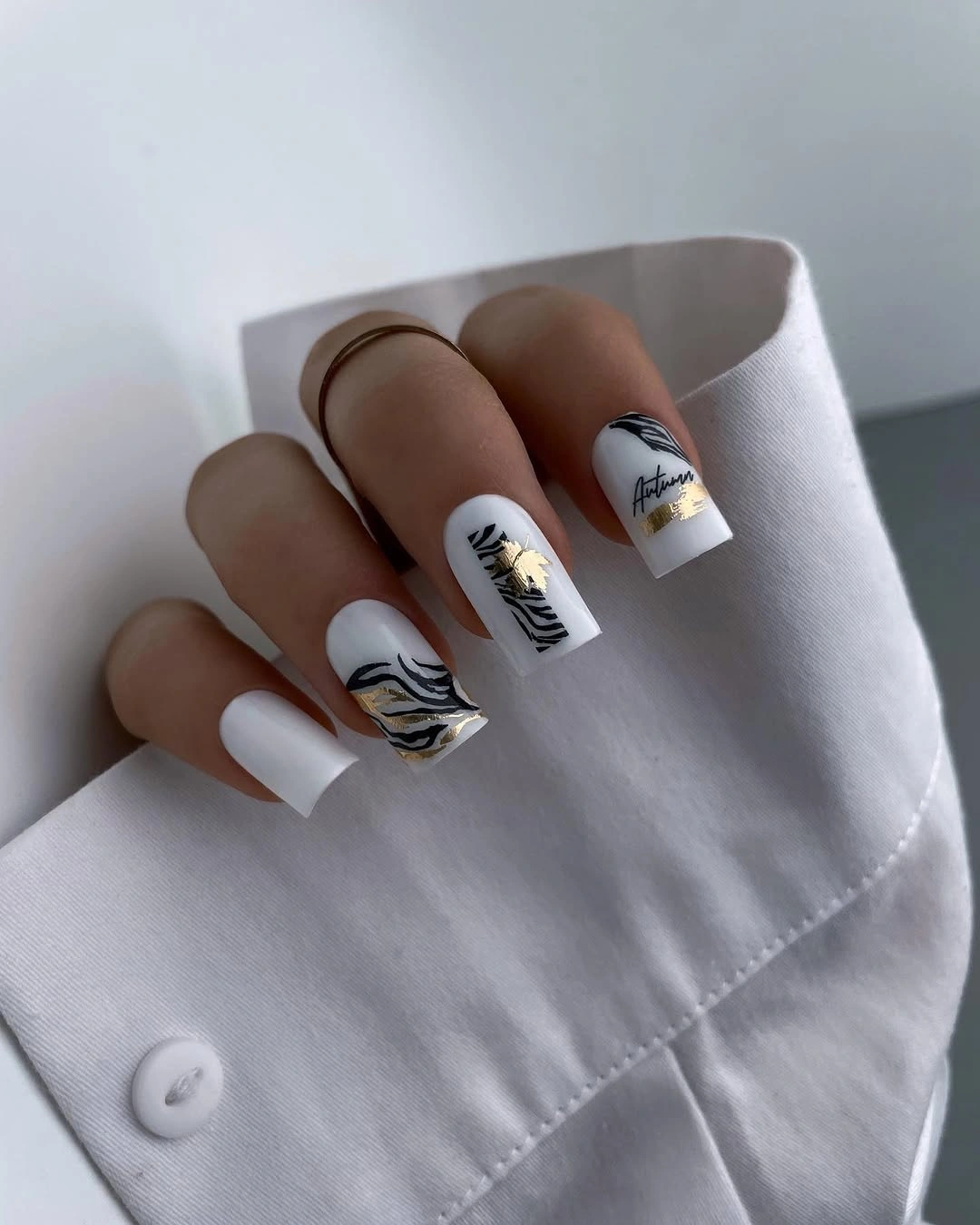 Fall gel nails ideas 2026 White Gold Autumn Accent Nails