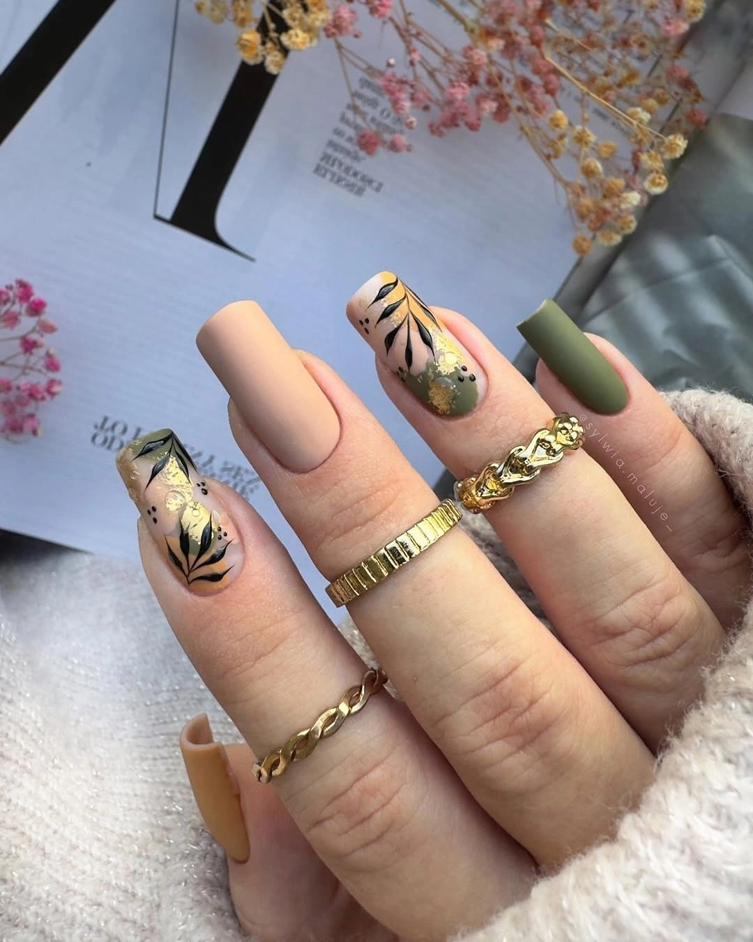 fall manicure ideas 2026 Soft Botanical Green With Gold Details