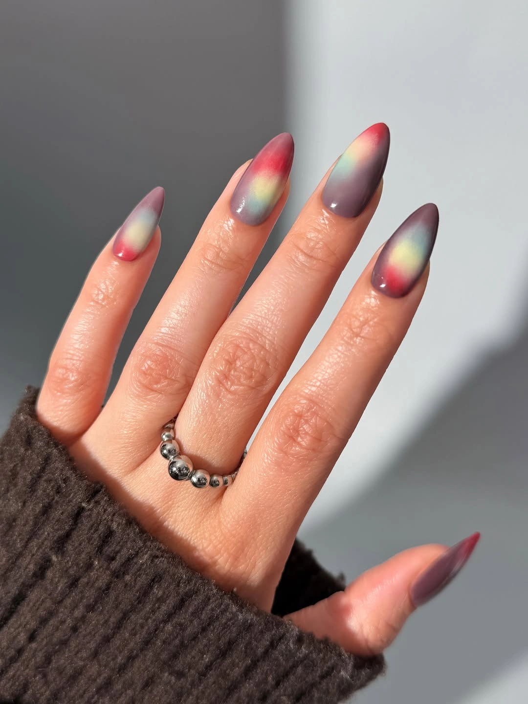 fall manicure ideas 2026 Dreamy Aura Gradient For Fall Evenings