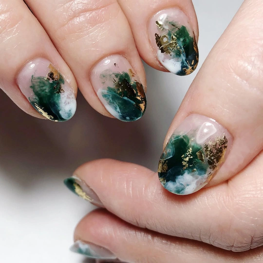 fall nail art ideas 2026 Emerald Marble and Gold Nails