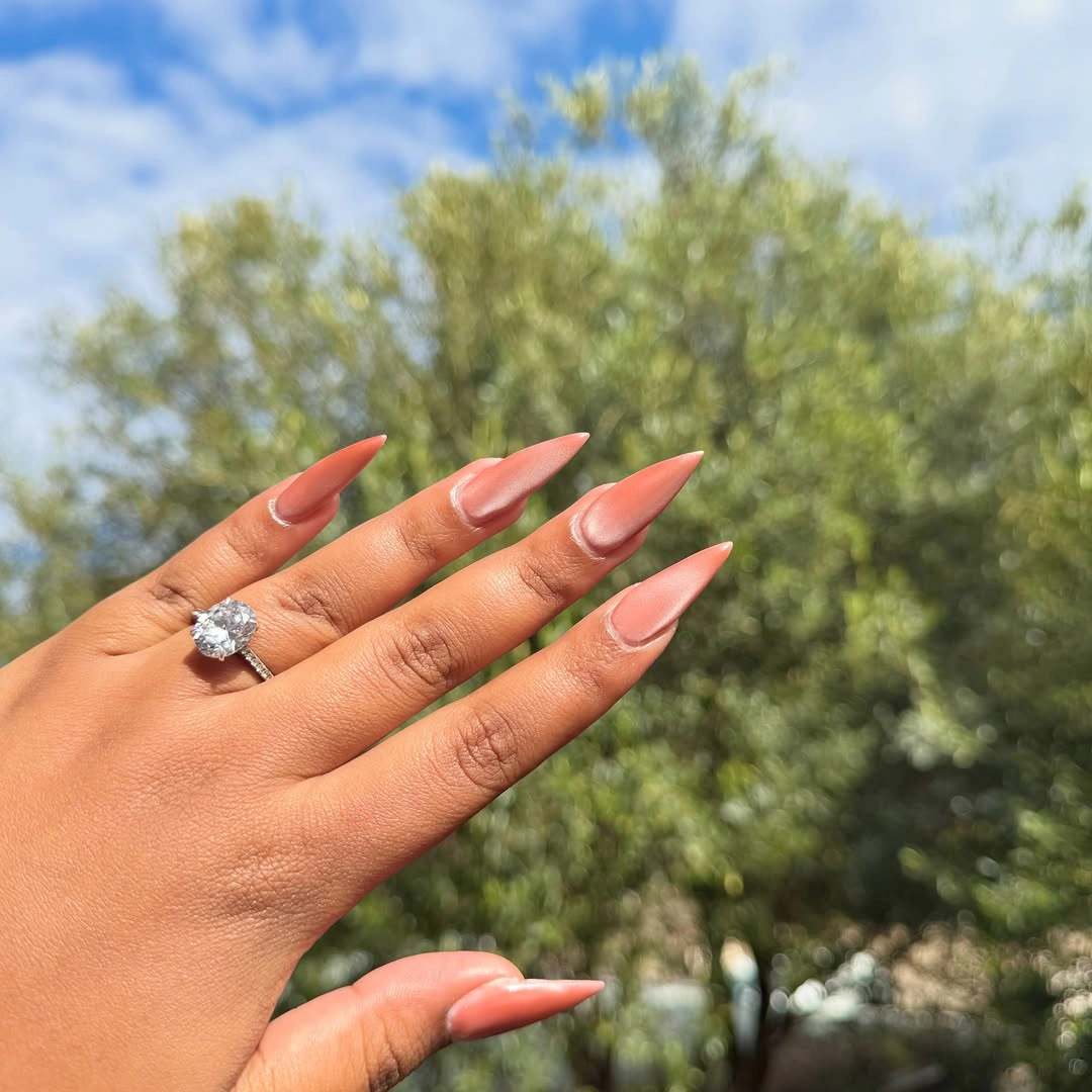 fall nails colors for dark skin Soft Peach Almond Nails