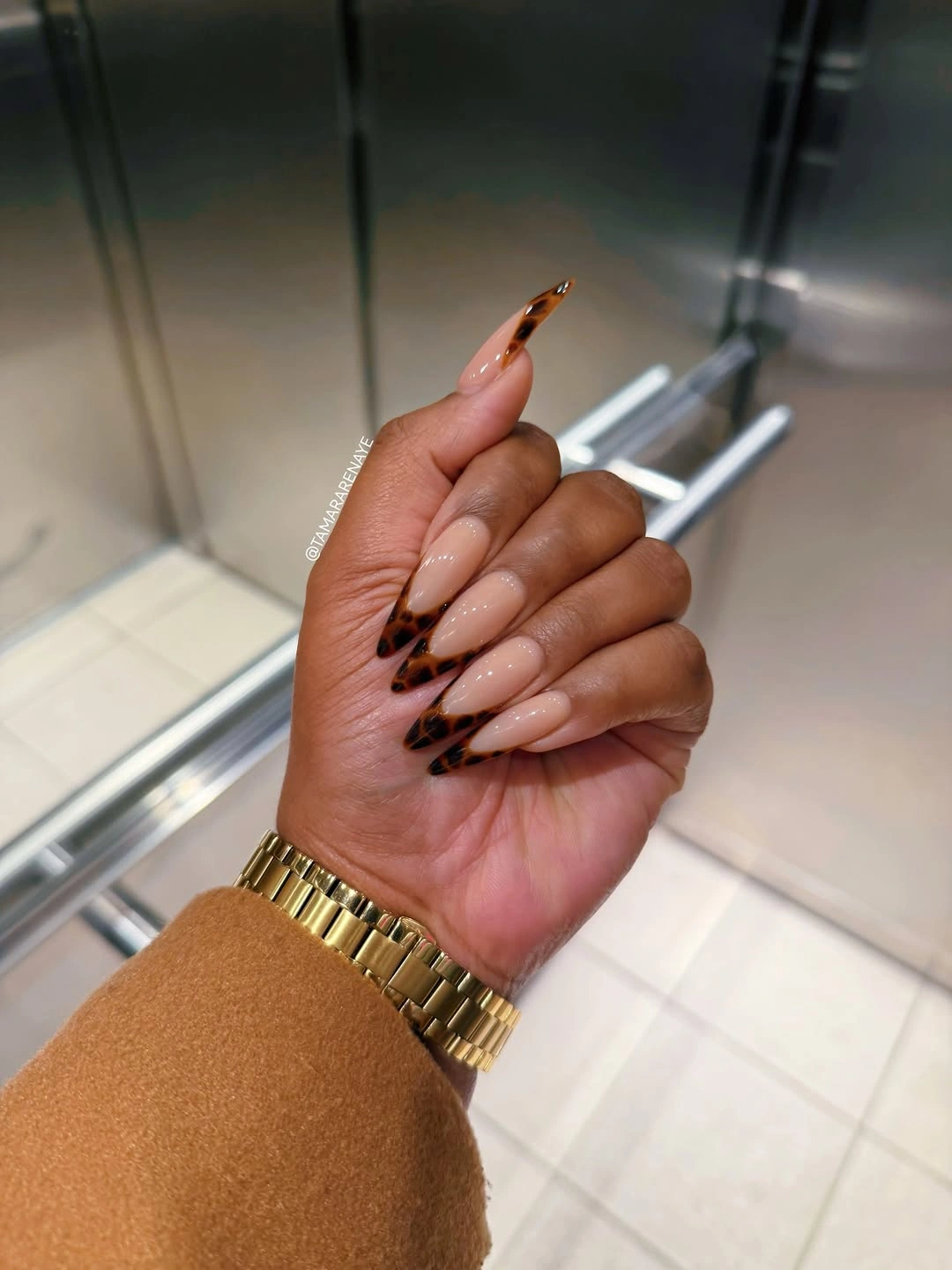 fall nails for dark skin 2026 Classic Tortoiseshell French Tips