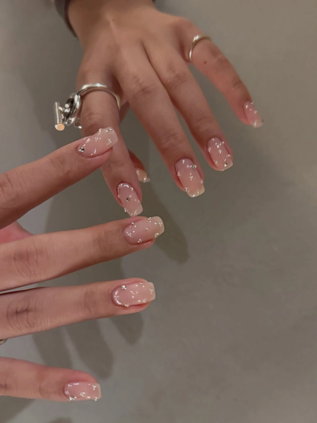 fall nails for fair skin tones 2026 Champagne Confetti Nude Nails