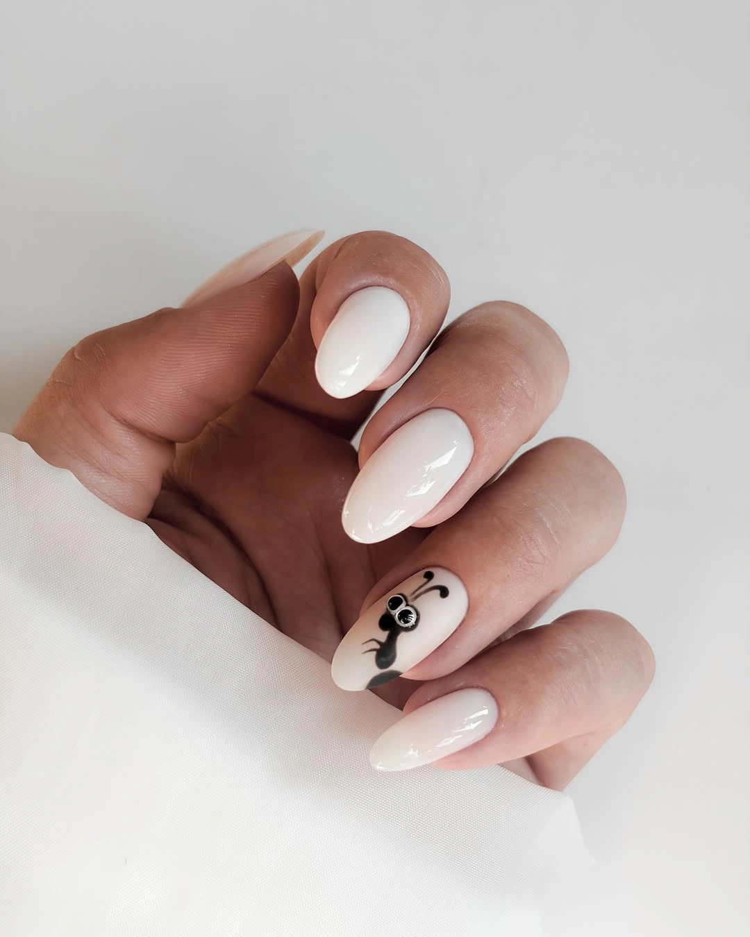 fall nails for fair skin tones 2026 Milky White Ant Accent Nails
