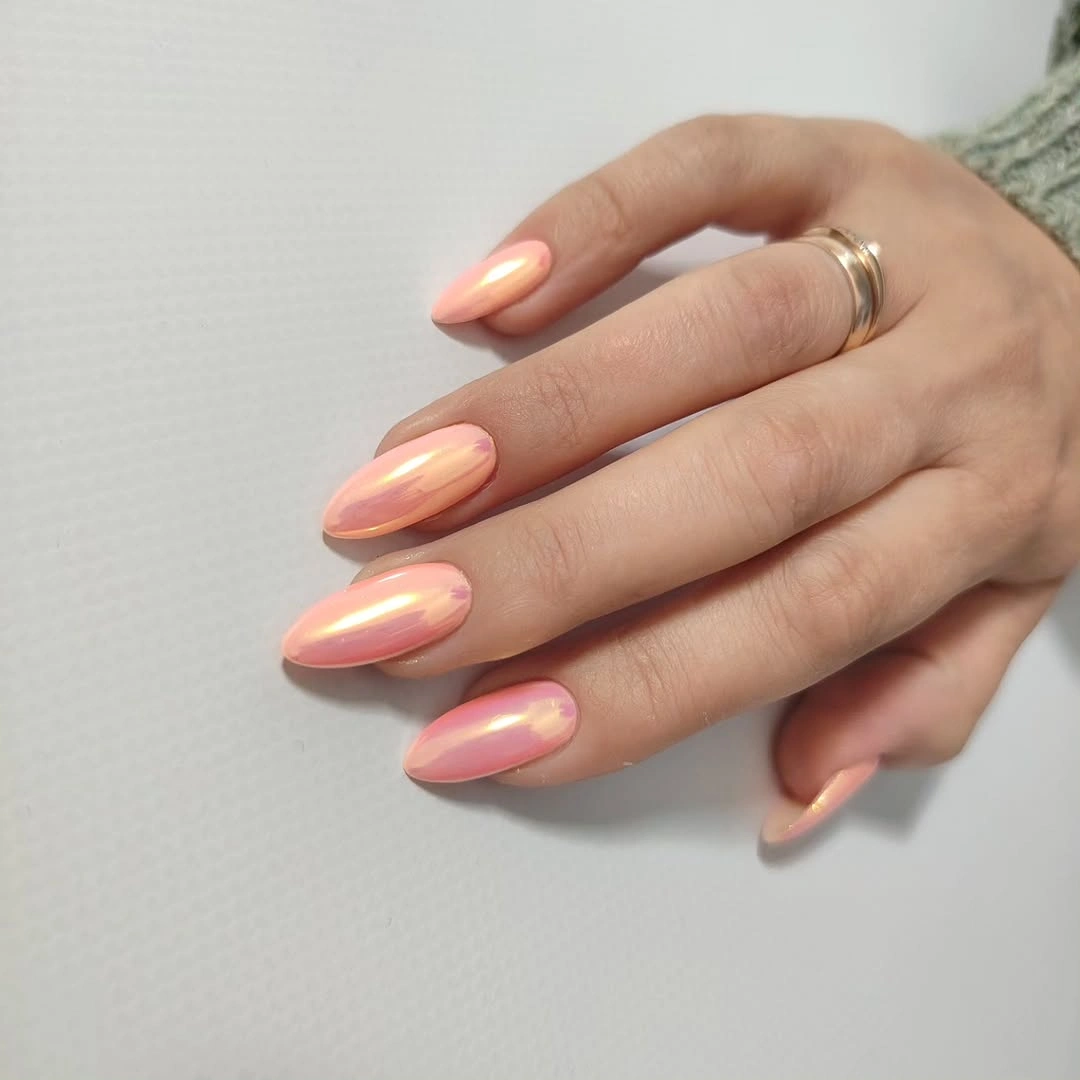 fall nails for pale skin 2026 Peach Glazed Almond Nails