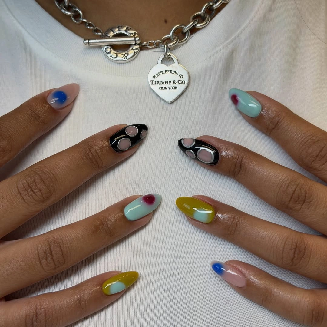Fall nails for tan skin tone colorful abstract nail art