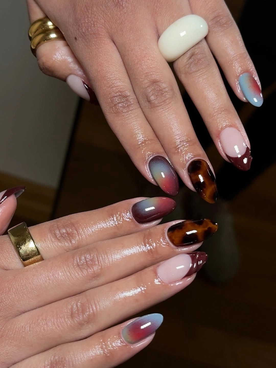 Fall nails for tan skin tone berry tortoiseshell nail art