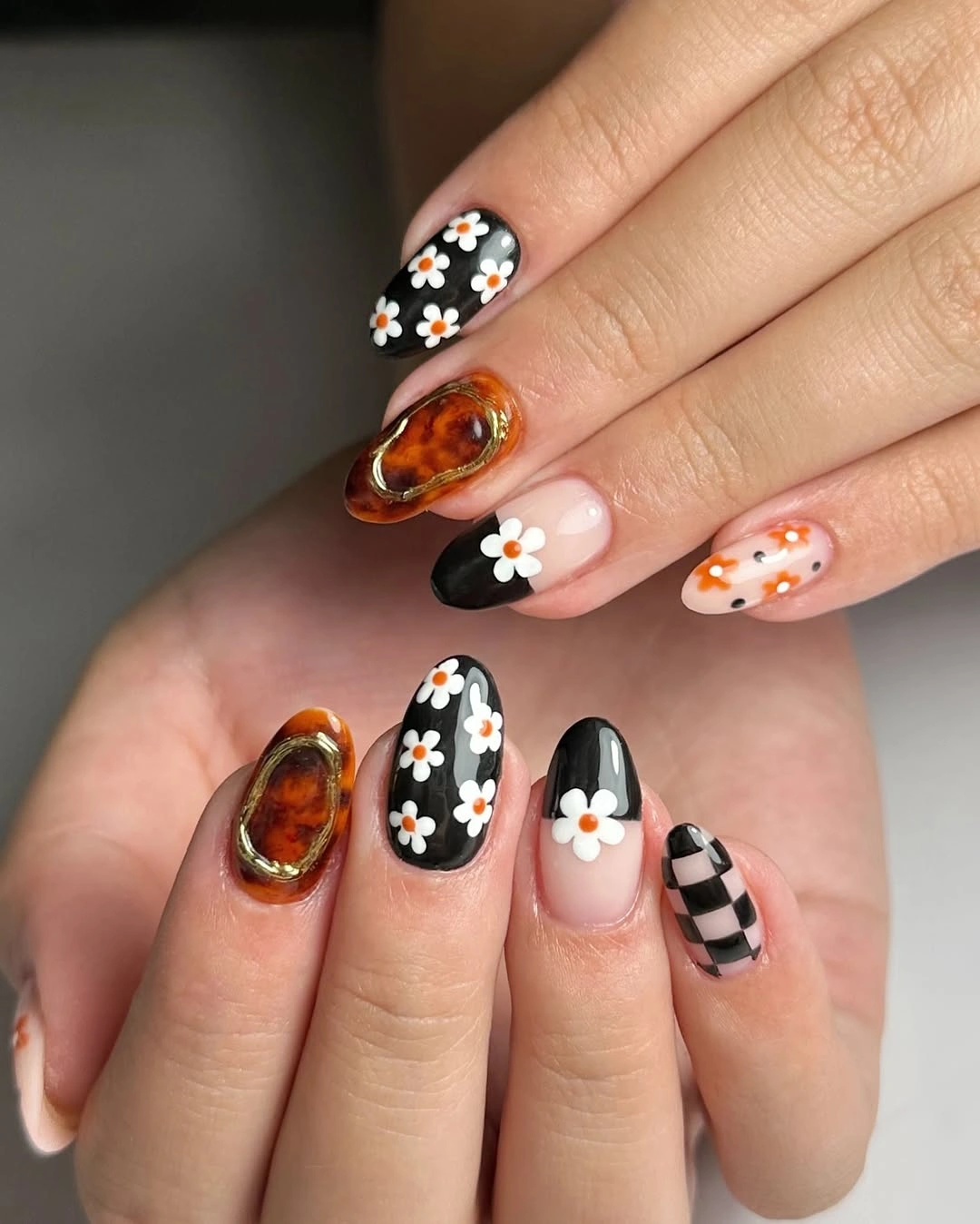 fall nails with autumn designs Tortoiseshell Daisy Almond Nails