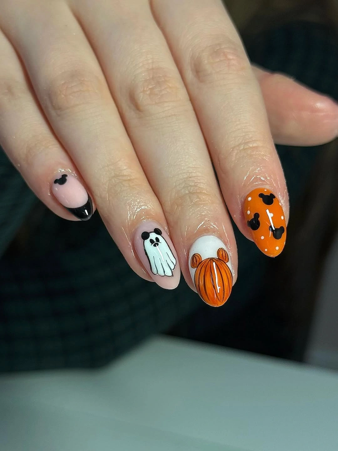 halloween nail art 2026 Disney Ghost and Pumpkin Nails
