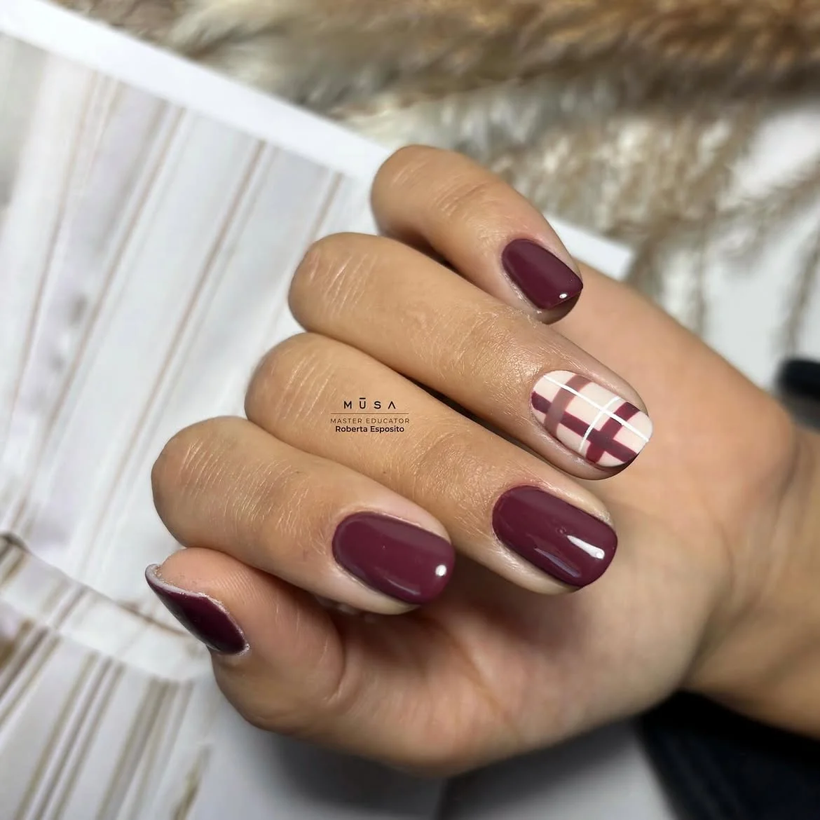 maroon fall nails 2026 Short Maroon Plaid Nails
