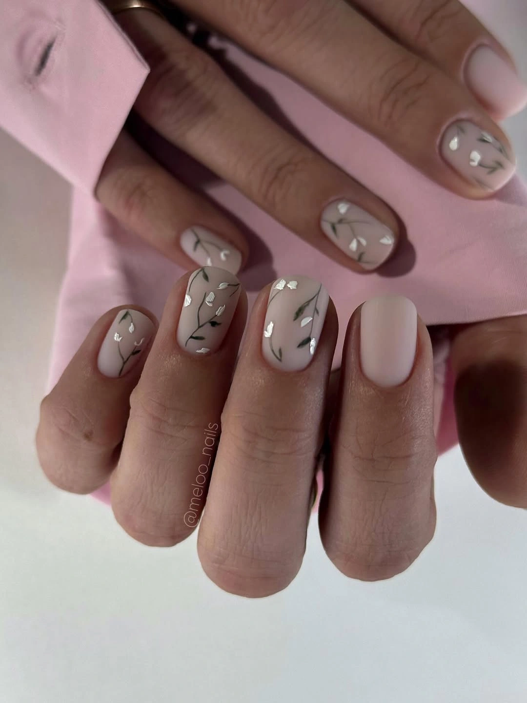 matte fall nails design 2026 Minimal White Botanical Nails