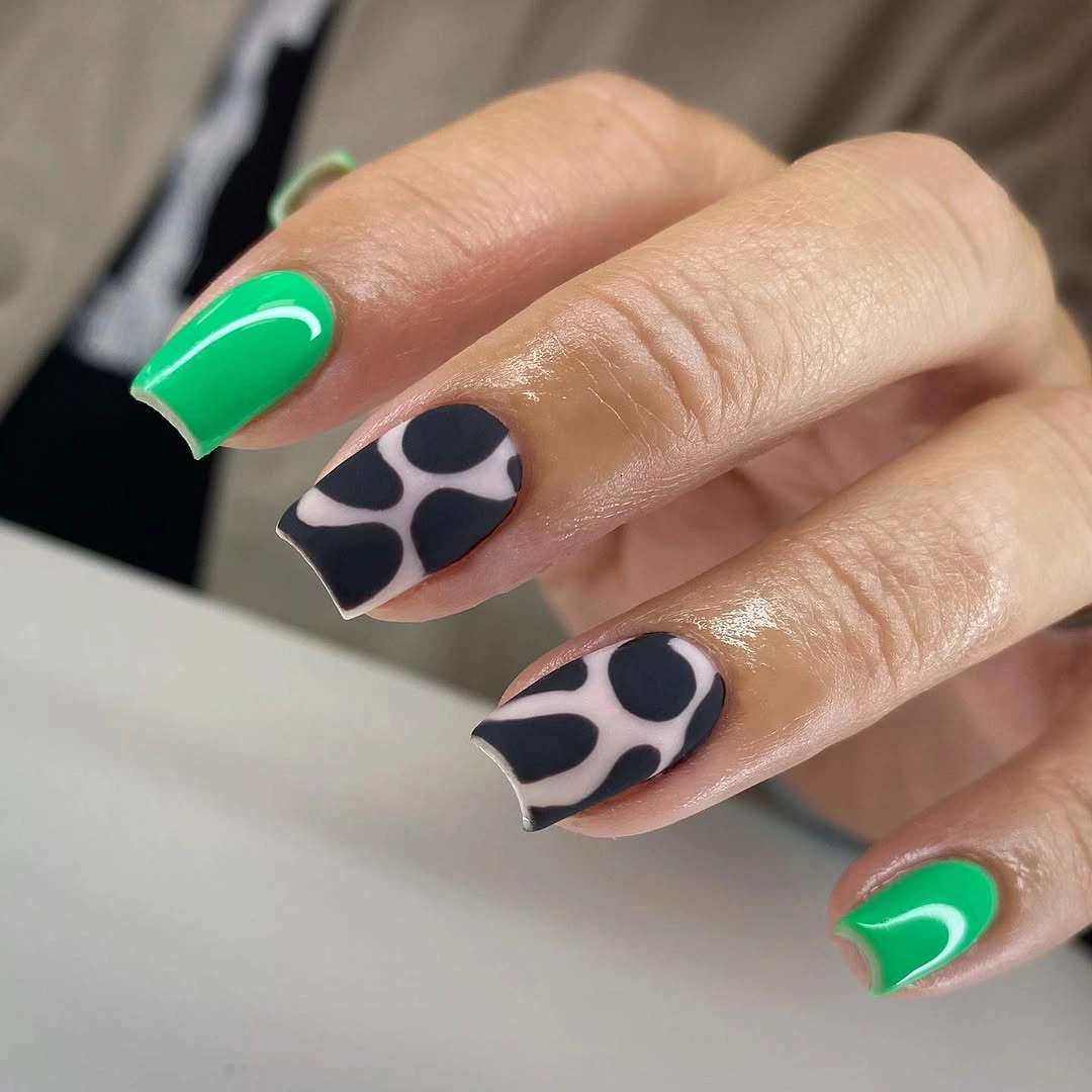 matte fall nails design 2026 Green and Black Graphic Squares