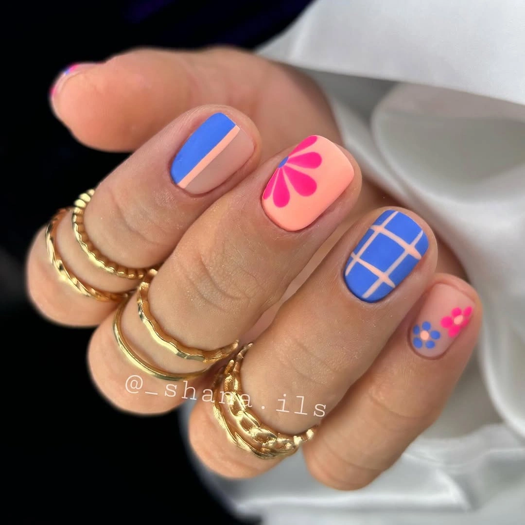 matte fall nails design 2026 Bright Blue and Coral Short Nails