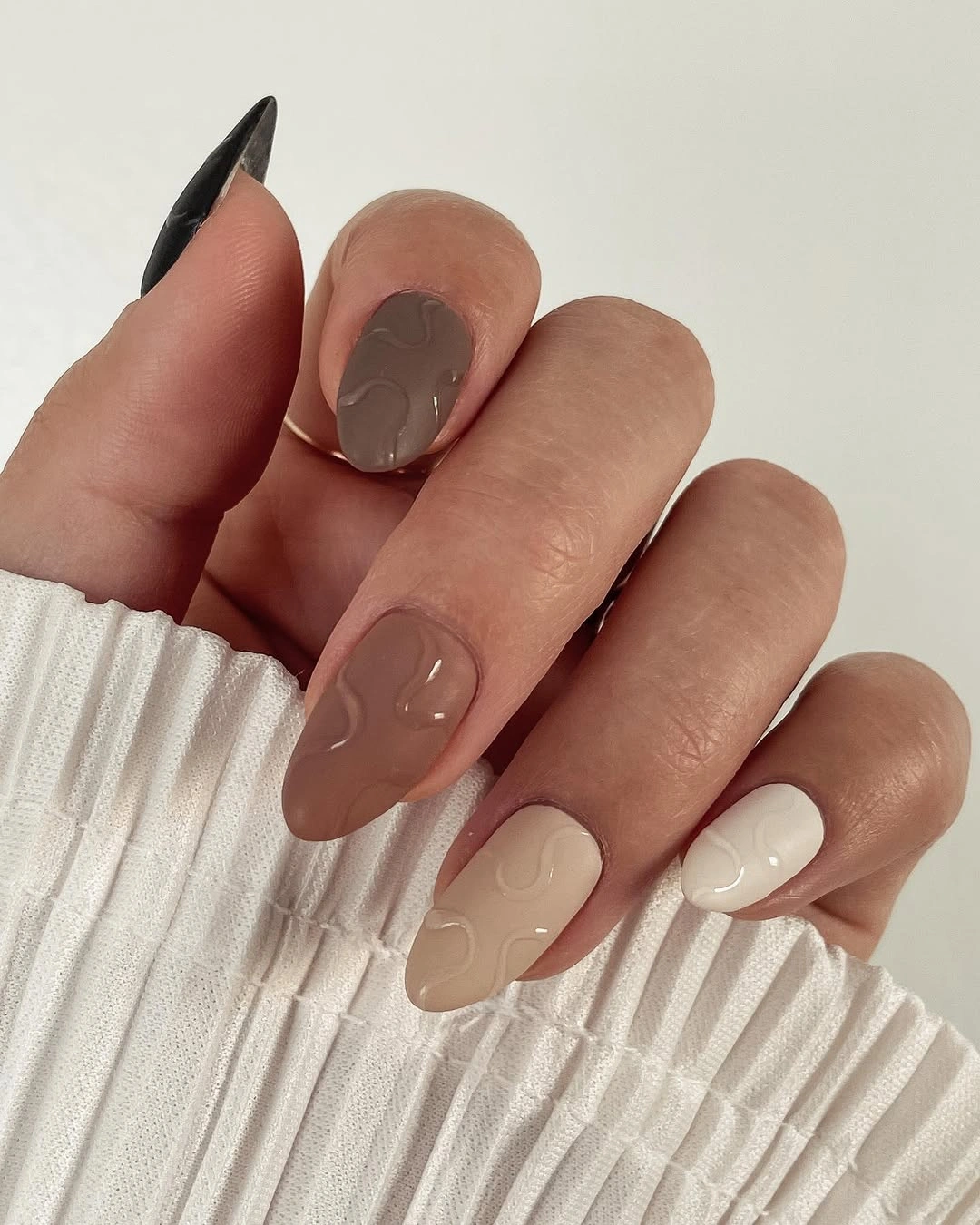 matte fall nails design 2026 Neutral Brown Tonal Art