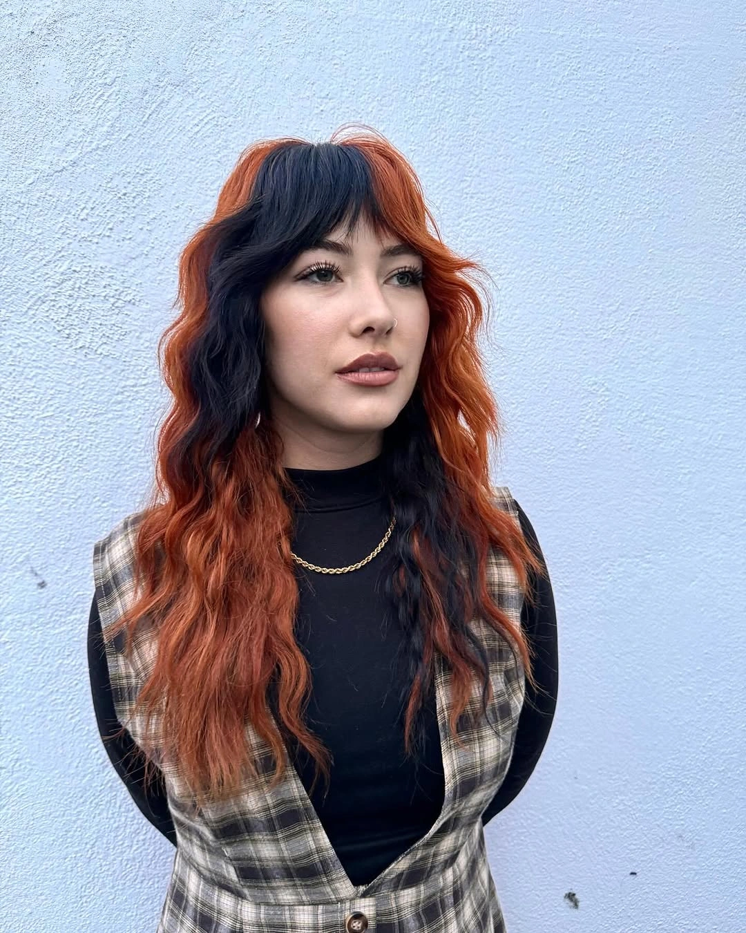 october haircut ideas 2026 Two Tone Wavy Shag