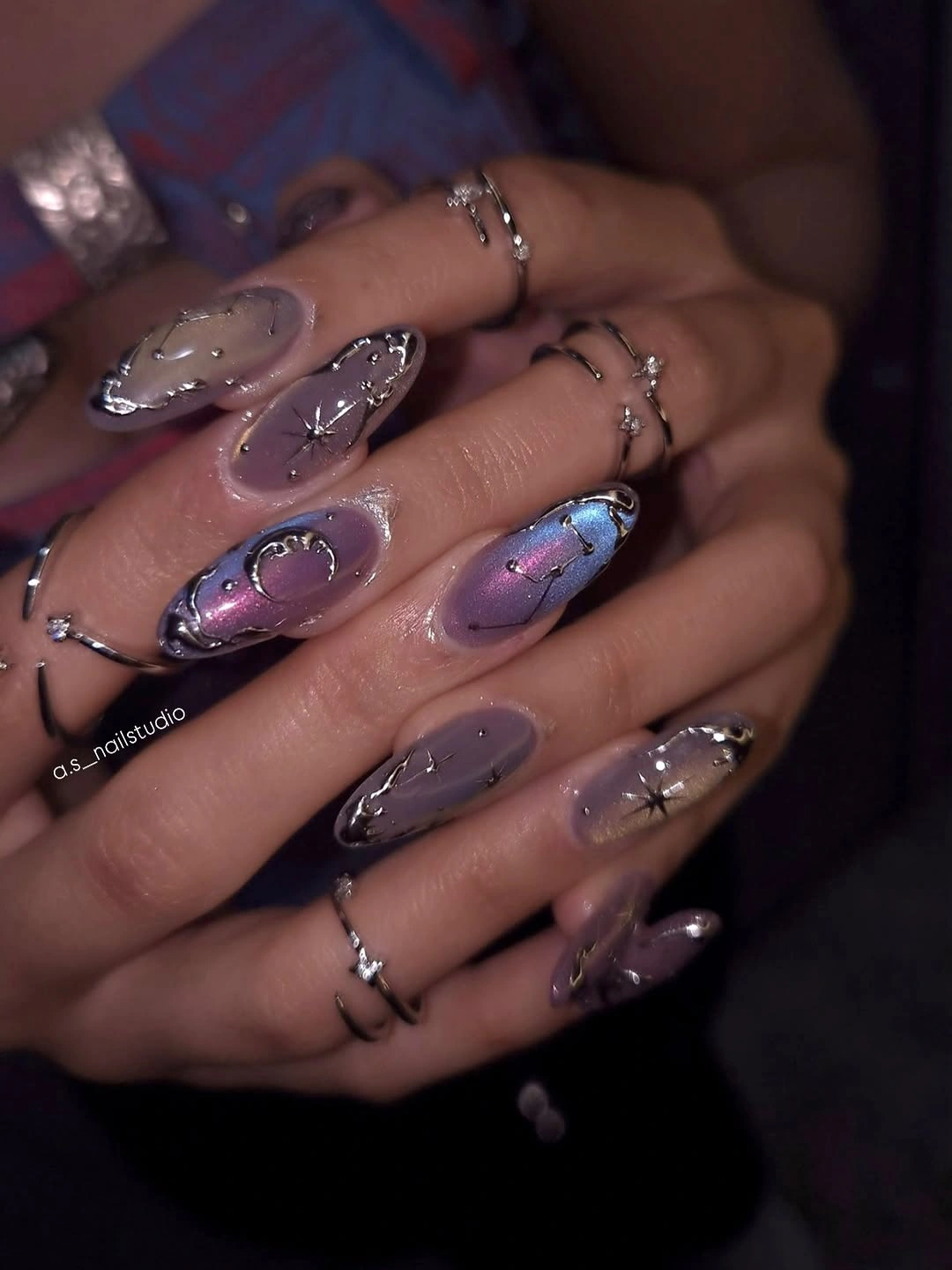 october nail colours 2026 Celestial Lilac Chrome Nails