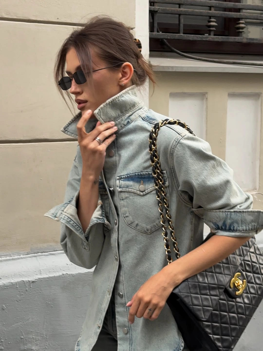 october outfits ideas 2026 Oversized Denim for an Easy City Day