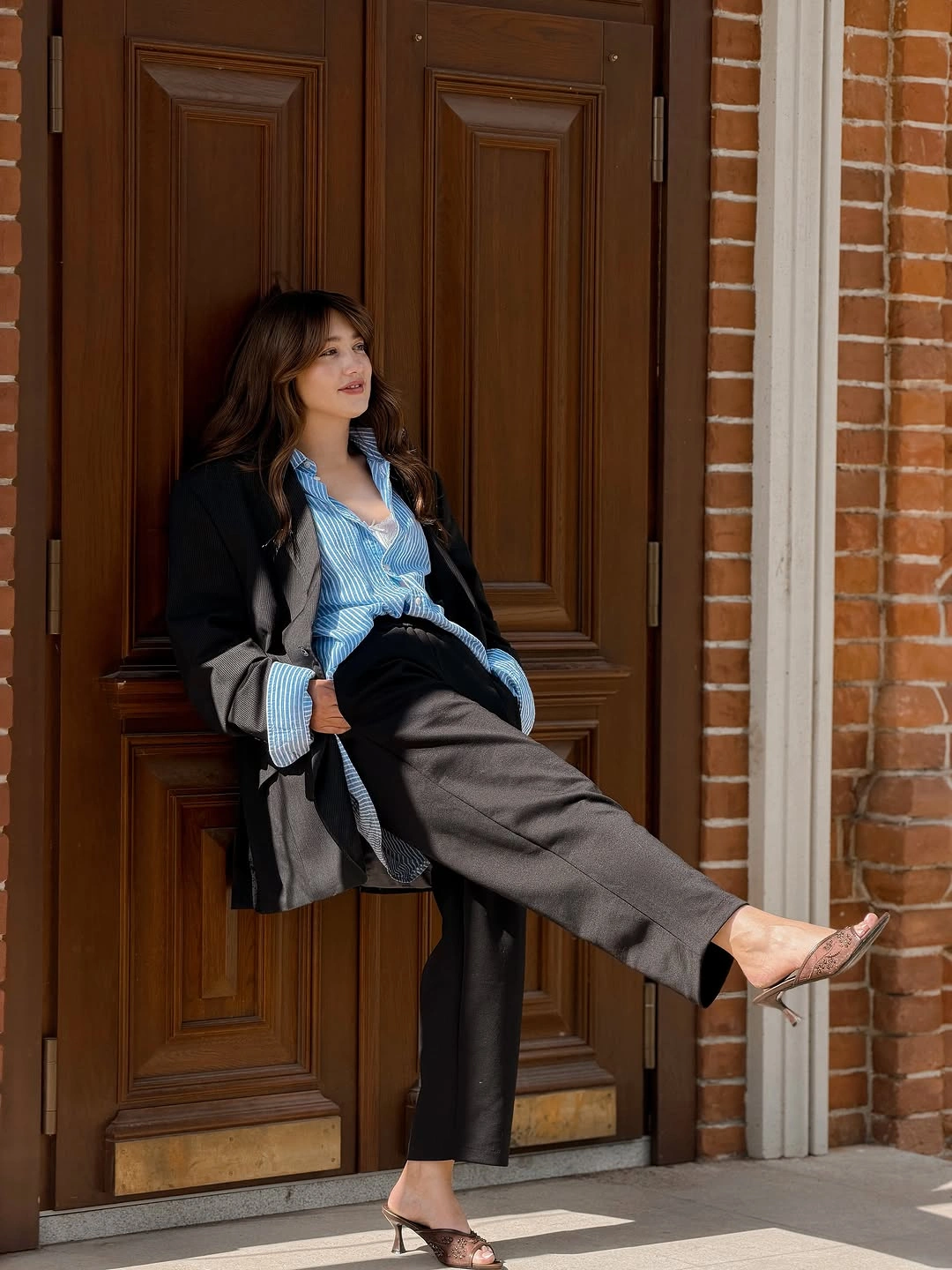 october outfits ideas 2026 Relaxed Tailoring With a Striped Shirt