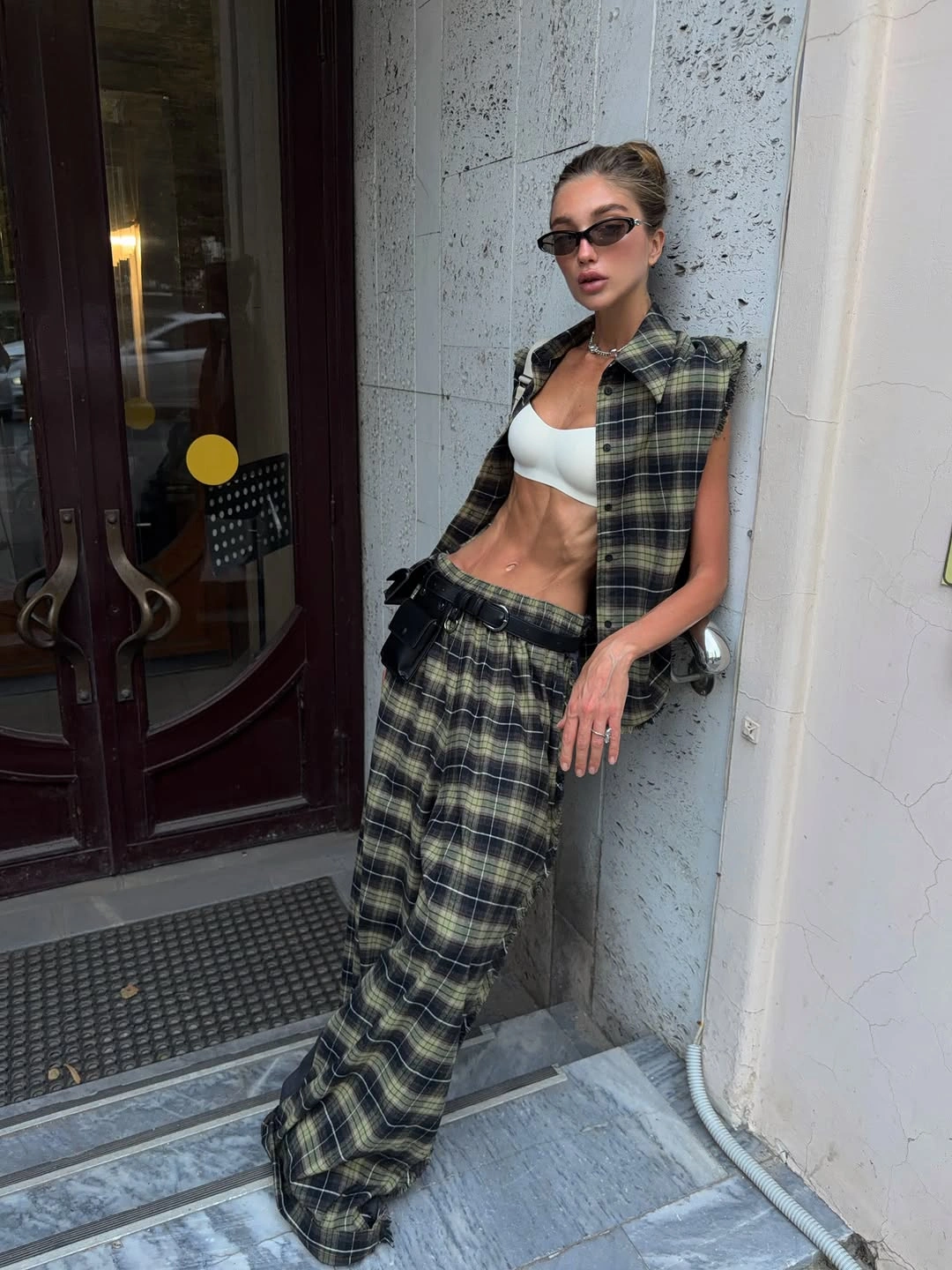 september fashion trends 2026 Modern Plaid Outfit