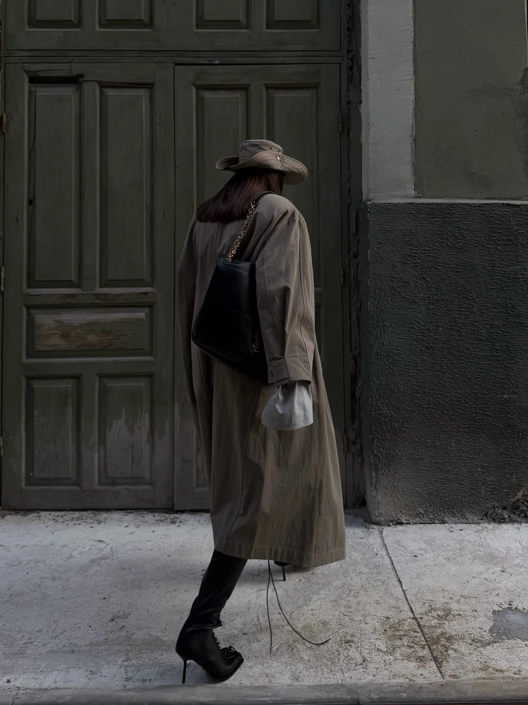 september fashion trends 2026 Moody Trench Coat Style