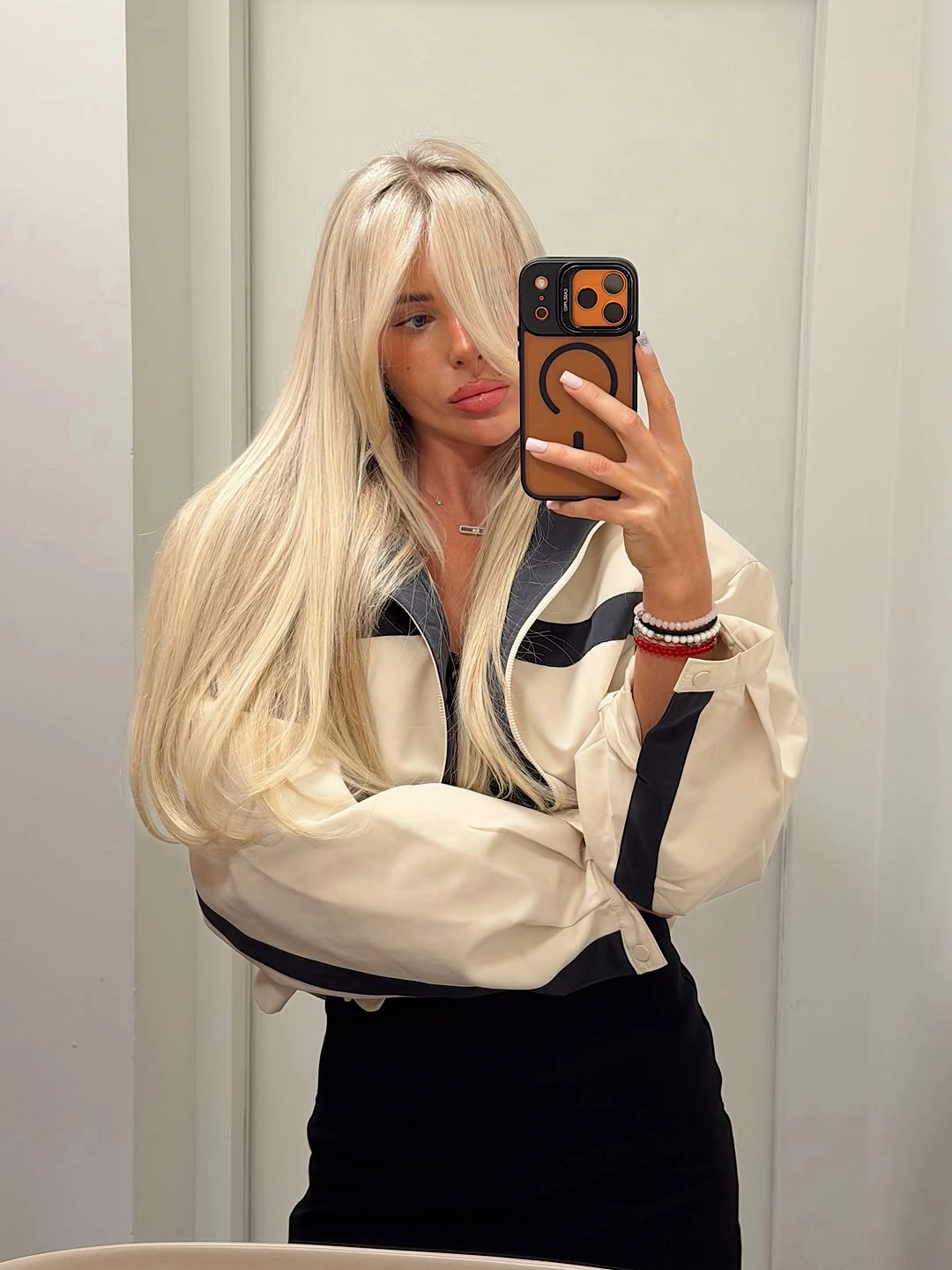 september hair colour trends 2026 Soft Blonde With Long Face-Framing Layers