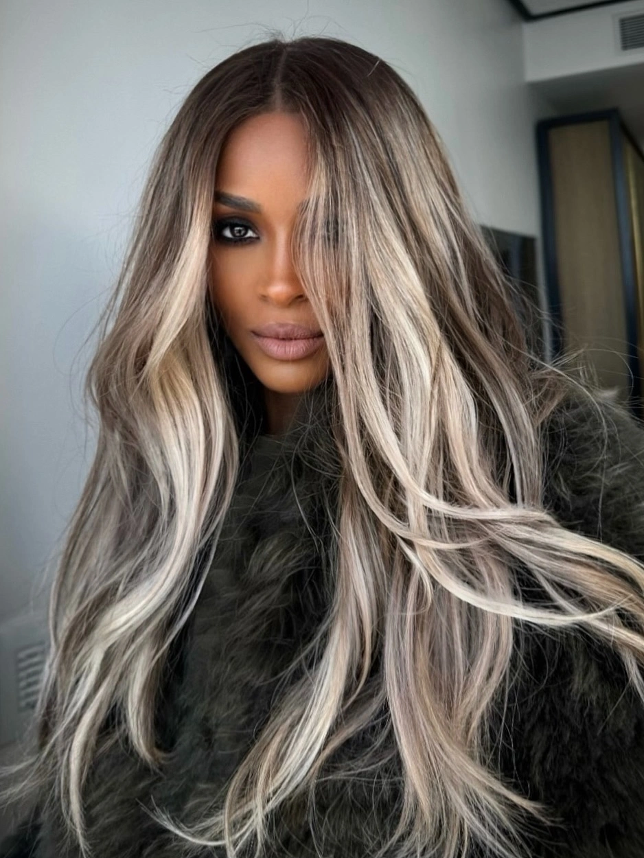 september hair colour trends 2026 Dimensional Bronde With Bright Face-Framing Pieces