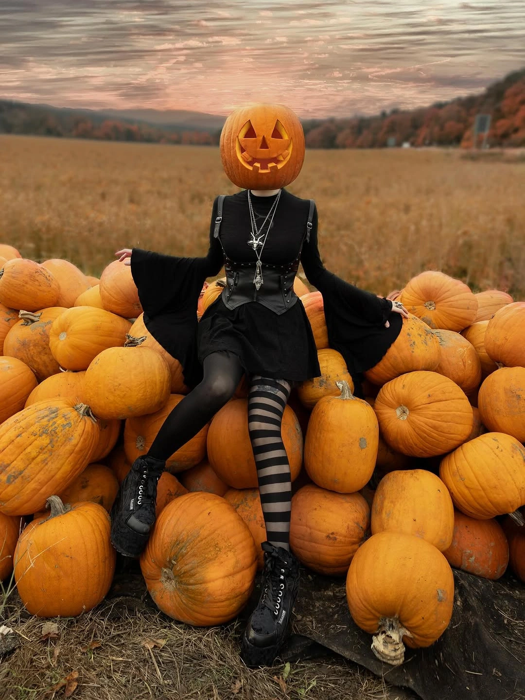 trendy halloween outfits 2026 Gothic Pumpkin Girl