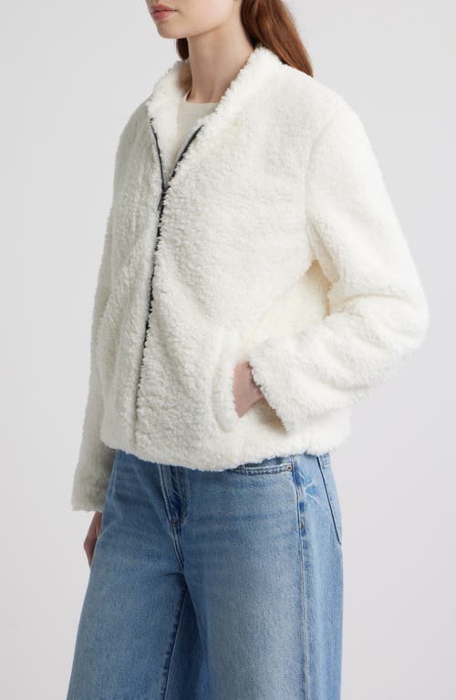 White Cropped Fleece Jacket with Jeans White Cropped Fleece Jacket with Jeans — Fleece Jacket Outfits