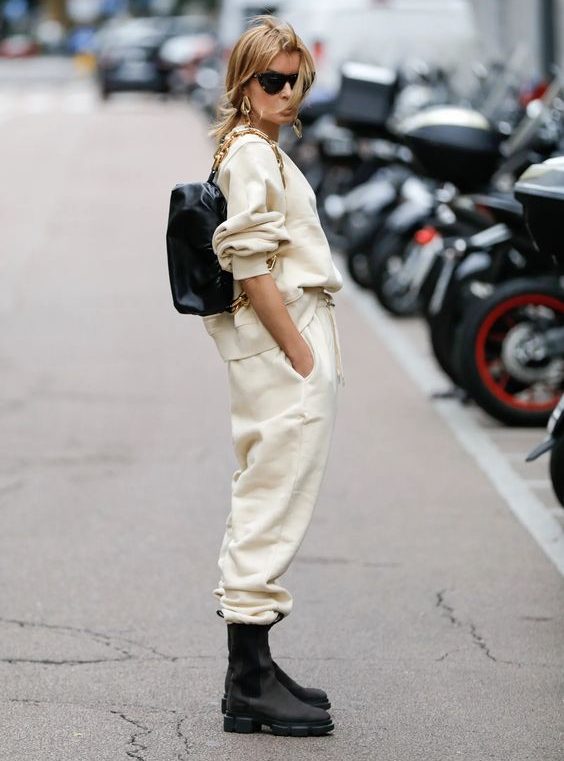 Loungewear Luxe: Oversized Sweat Set with Chunky Boots and Backpack — Baddie Winter Outfits