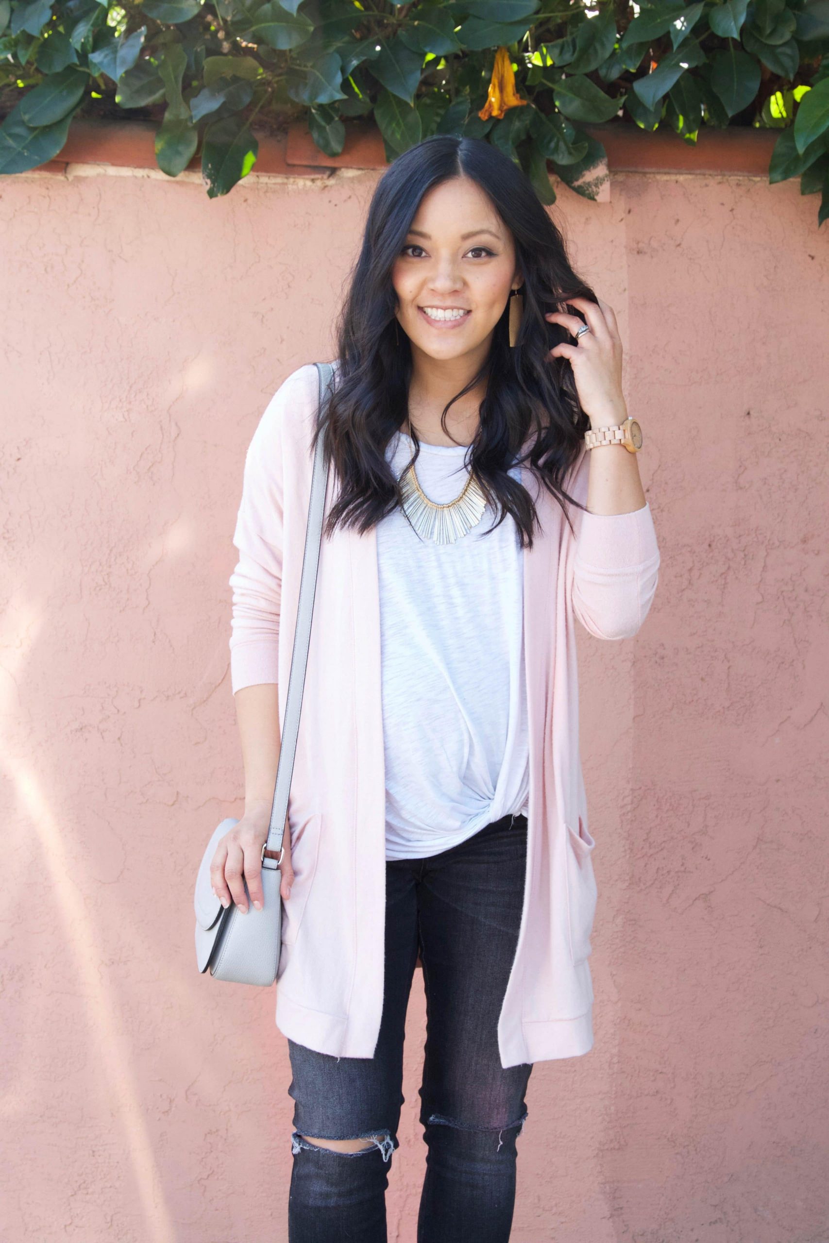 Light Pink Longline Cardigan with Ripped Jeans — Cardigan Outfits